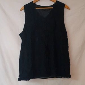 Black lace v-neck sleeveless top size XL
